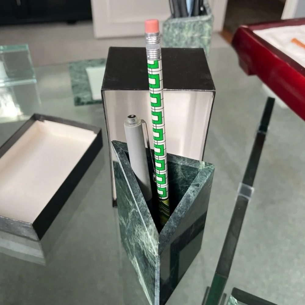 N/A comes gift